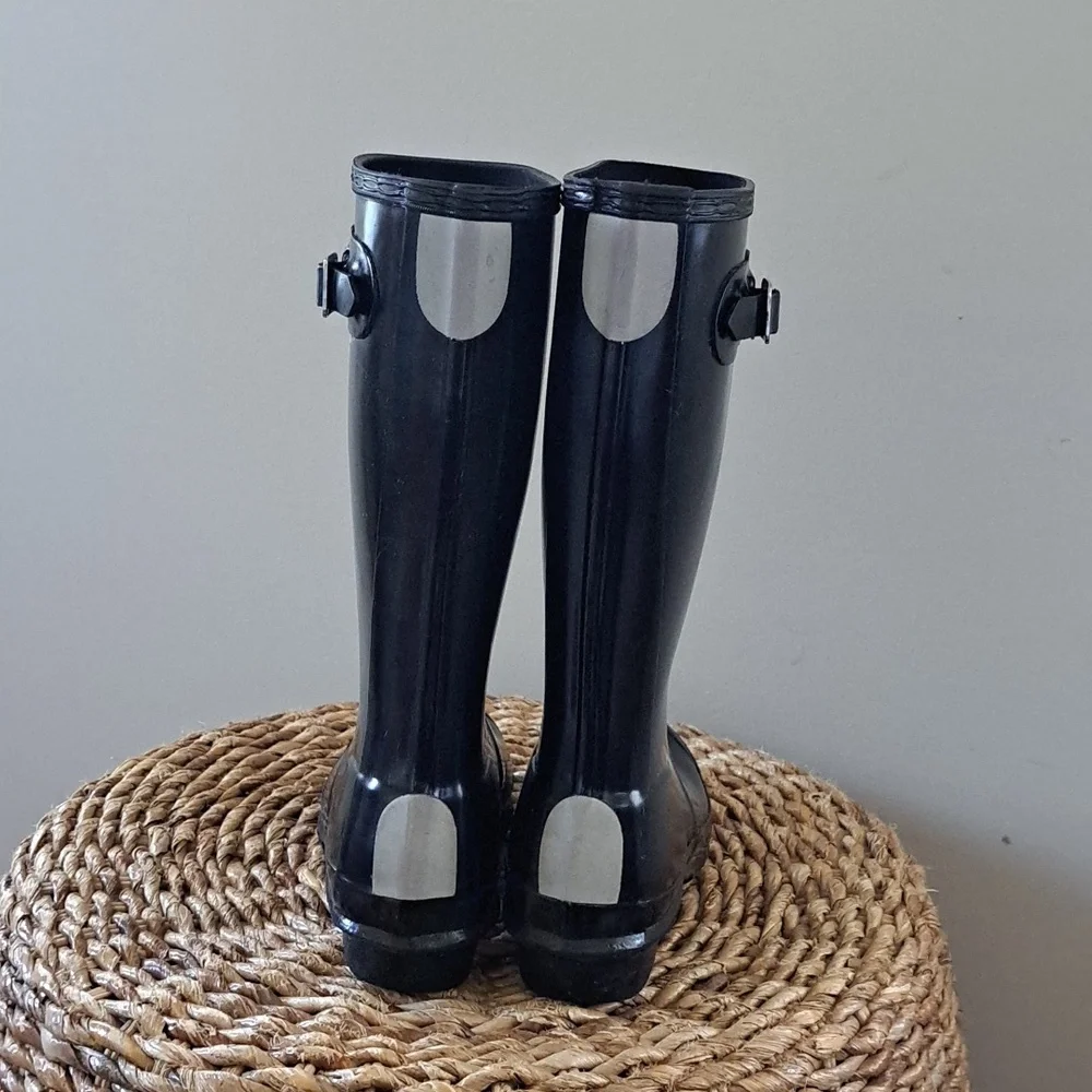 Hunter Youth Original Tall Black Rubber Wellingston Tall Rain Boots Size B2/G3‎